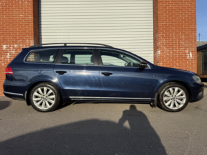 2013 Volkswagen Passat 1.6 Tdi Bluemotion Tech Highline in Blue — image 2