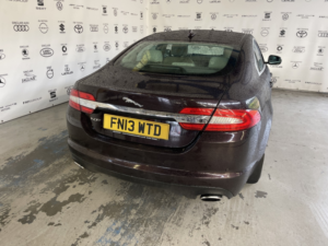 2013 Jaguar Xf 3.0 D V6 Premium Luxury in Red — image 2