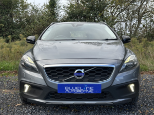 2015 Volvo V40 Cross Country 2.0 Lux D2 in Grey — image 5