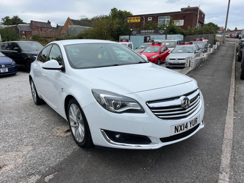 2014 Vauxhall Insignia 2.0 Cdti Ecoflex Sri Euro 5 (s/s) 5dr in White — image 1