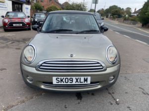 2009 MINI Hatch 1.6 Cooper *half Leather Trim* in Silver — image 3