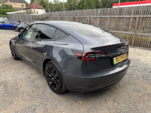 2021 Tesla Model 3 Standard Range Plus Saloon 4dr Electric Auto Rwd (241 Bhp) in Grey — image 4