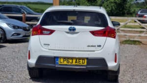 2014 Toyota Auris 1.8 Vvt-H Excel CVT Euro 5 (s/s) 5dr in White — image 5