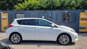 2014 Toyota Auris 1.8 Vvt-H Excel CVT Euro 5 (s/s) 5dr in White — image 6