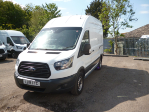 2018 Ford Transit 2.0 350 Ecoblue in White — image 4