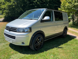 2014 Volkswagen Transporter 2.0 Tdi T30 Highline Kombi L1 H1 4dr in Silver — image 3
