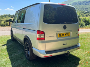 2014 Volkswagen Transporter 2.0 Tdi T30 Highline Kombi L1 H1 4dr in Silver — image 6