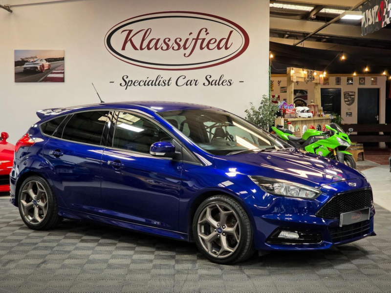 2016 Ford Focus 2.0t Ecoboost St-2 Euro 6 (s/s) 5dr in Blue — image 1