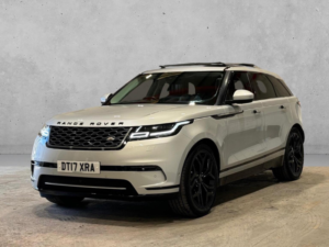 2017 Land Rover Range Rover Velar 2.0 D240 Se Auto 4WD Euro 6 (s/s) 5dr in Silver — image 4