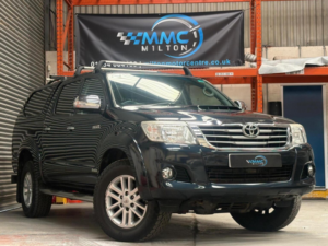 2014 Toyota Hilux 3.0 D-4d Invincible Auto 4WD Euro 5 4dr in Grey — image 3