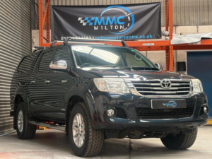 2014 Toyota Hilux 3.0 D-4d Invincible Auto 4WD Euro 5 4dr in Grey — image 5
