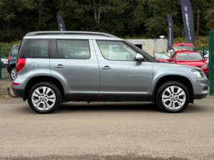 2016 Skoda Yeti 2.0 Tdi Se L Outdoor 5dr Diesel Manual 4WD Euro 6 (s/s) (150 Ps) in Grey — image 4