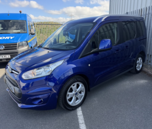2016 Ford Tourneo Connect 1.5 Tdci Titanium Wheel Chair Access Vehicle in Blue — image 2