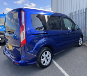 2016 Ford Tourneo Connect 1.5 Tdci Titanium Wheel Chair Access Vehicle in Blue — image 5