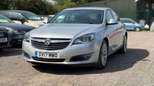 2017 Vauxhall Insignia 1.4i Turbo Design Nav Euro 6 (s/s) 5dr in Silver — image 3