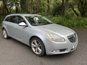 2010 Vauxhall Insignia 2.0 Cdti Sri Nav in Silver — image 2