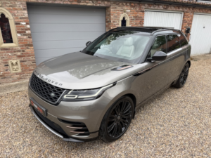 2017 Land Rover Range Rover Velar 3.0 Sd6 V6 R-Dynamic Hse in Silver — image 2