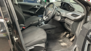 2017 Peugeot 208 1.2 Puretech Allure Black 5dr 7 Stamps in Black — image 5