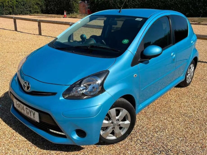 2014 Toyota Aygo 1.0 Vvt-I Move Euro 5 5dr in Blue — image 1