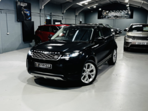 2019 Land Rover Range Rover Evoque 2.0 D150 S in Black — image 4