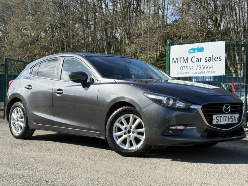 2017 Mazda Mazda3 2.0 Skyactiv-G Se-L Nav in Grey — image 1
