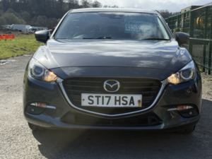 2017 Mazda Mazda3 2.0 Skyactiv-G Se-L Nav in Grey — image 2