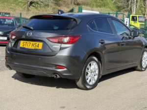 2017 Mazda Mazda3 2.0 Skyactiv-G Se-L Nav in Grey — image 6