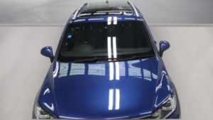 2018 Volkswagen Touareg 3.0 Tdi V6 R-Line in Blue — image 3