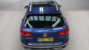 2018 Volkswagen Touareg 3.0 Tdi V6 R-Line in Blue — image 4