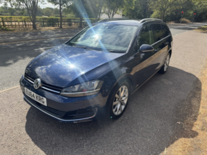 2014 Volkswagen Golf 1.4 Tsi Bluemotion Tech Gt in Blue — image 2