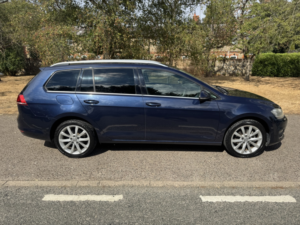 2014 Volkswagen Golf 1.4 Tsi Bluemotion Tech Gt in Blue — image 5