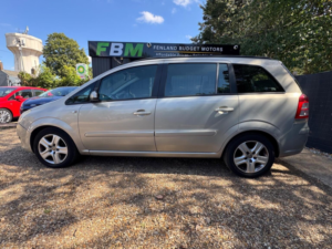 2009 Vauxhall Zafira 1.9 Cdti Exclusiv Auto Euro 4 5dr in Silver — image 2