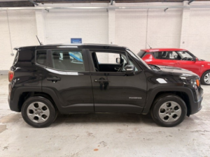 2016 Jeep Renegade 1.6 Renegade My17 Sport 1.6 E-Torq 110hp in Black — image 6