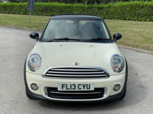 2013 MINI Hatch 1.6 Cooper Euro 5 (s/s) 3dr in White — image 2