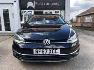 2017 Volkswagen Golf 1.4 Tsi Bluemotion Tech Se Nav in Black — image 5