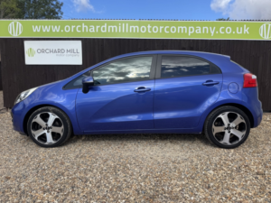 2013 Kia Rio 1.4 3 in Blue — image 3