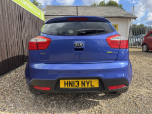 2013 Kia Rio 1.4 3 in Blue — image 5