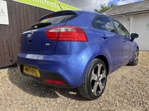 2013 Kia Rio 1.4 3 in Blue — image 6