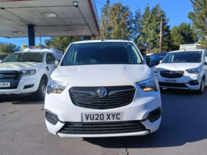 2020 Vauxhall Combo 1.5 Turbo D 2000 Sportive Panel Van 4dr Diesel Manual L1 H1 Euro 6 (s/s) (100 Ps) in White — image 2