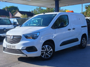 2020 Vauxhall Combo 1.5 Turbo D 2000 Sportive Panel Van 4dr Diesel Manual L1 H1 Euro 6 (s/s) (100 Ps) in White — image 3