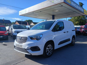 2020 Vauxhall Combo 1.5 Turbo D 2000 Sportive Panel Van 4dr Diesel Manual L1 H1 Euro 6 (s/s) (100 Ps) in White — image 4