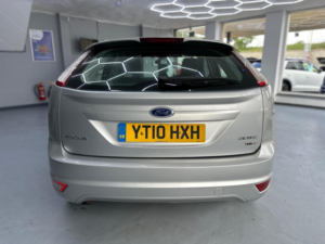2010 Ford Focus 1.6 Tdci Dpf Zetec 5dr in Silver — image 4