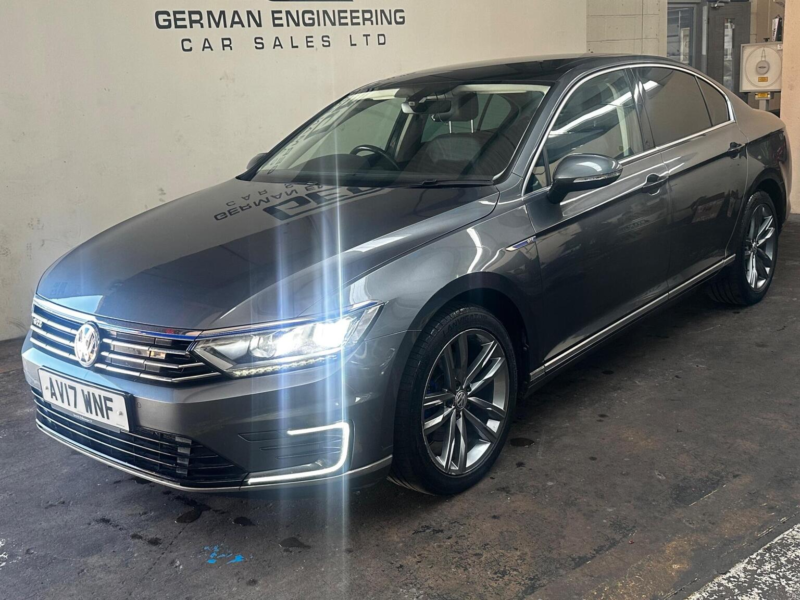 2017 Volkswagen Passat 1.4 Tsi Gte DSG Euro 6 (s/s) 4dr in Grey — image 1