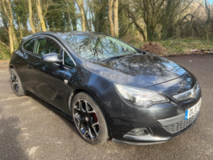 2015 Vauxhall Astra Gtc 1.6 Cdti Ecoflex Sri in Black — image 2