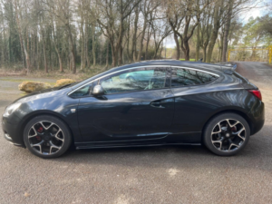 2015 Vauxhall Astra Gtc 1.6 Cdti Ecoflex Sri in Black — image 5