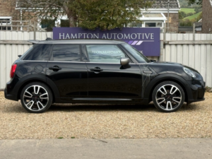 2021 MINI Hatch 1.5 Cooper Shadow Edition Hatchback 5dr Petrol Manual Euro 6 (s/s) (136 Ps) in Black — image 4