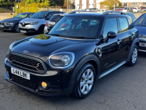 2018 MINI Countryman 1.5 F60 MINI Cooper S E All4 PHEV Countryman in Black — image 6