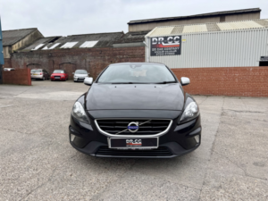 2016 Volvo V40 2.0 R-Design D2 in Black — image 2