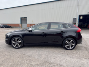 2016 Volvo V40 2.0 R-Design D2 in Black — image 4