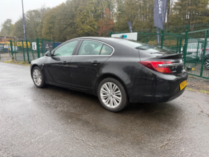 2016 Vauxhall Insignia 1.6 Cdti Ecoflex Tech Line Hatchback 5dr Diesel Manual Euro 6 (s/s) (136 Ps) in Black — image 4
